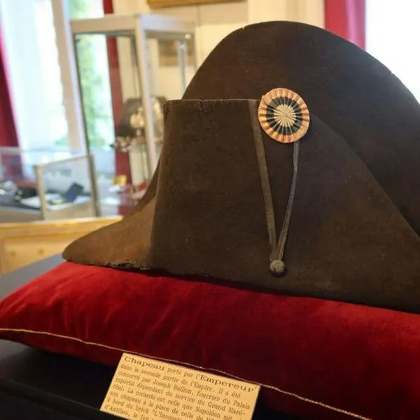 Más de dos millones de dólares por un sombrero de Napoleón en una subasta