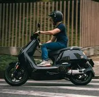 ¿Cuánto dinero se ahorraría con una moto eléctrica?