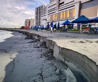 Mar de leva “se tragó” parte de la arena de Playa 5 en Cartagena