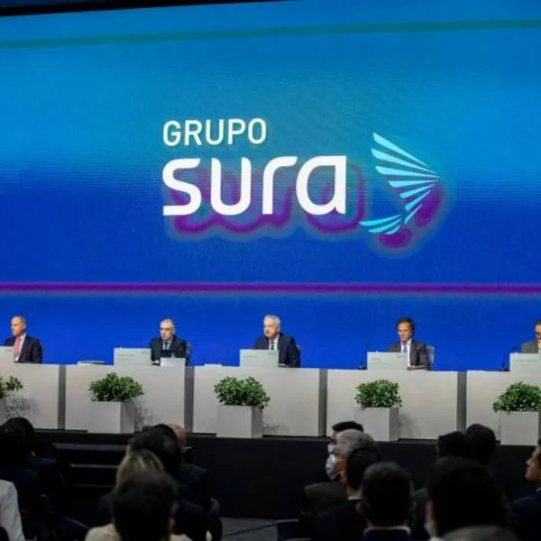 Grupo Sura pedirá a sus accionistas cambiar punto clave para poder adquirir a Nutresa que hace parte de los Gilinski. Este viernes se define el futuro.