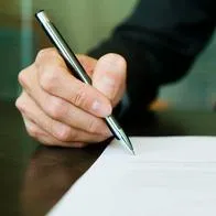 SuperIndustria investiga a Electrohuila por presuntamente amañar millonarios contratos