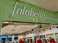 Fitch rebajó la calificación y perspectiva de Falabella