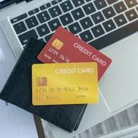 Tarjetas de crédito. En relación con tasas de interés y cómo bajarlas.