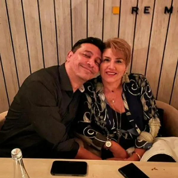 Camilo Cifuentes tiene una relación sólida con su esposa, Lupe Mondragón.
