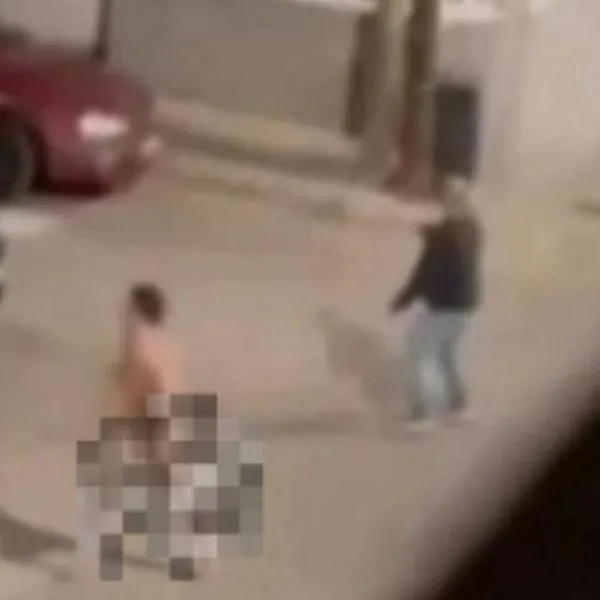 Captura de video de hombre persiguiendo al amante de su esposa.