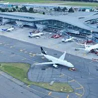 Vuelos Colombia-Venezuela: los gobiernos de Gustavo Petro y Nicolás Maduro reactivaron cinco nuevas rutas aéreas y conectarán a las ciudades principales.