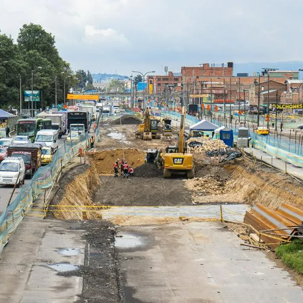 Bogotá hoy: desmontarán puente peatonal en la Avenida 68 con Avenida de las Américas por obras de Transmilenio. Se demorarán 3 semanas.
