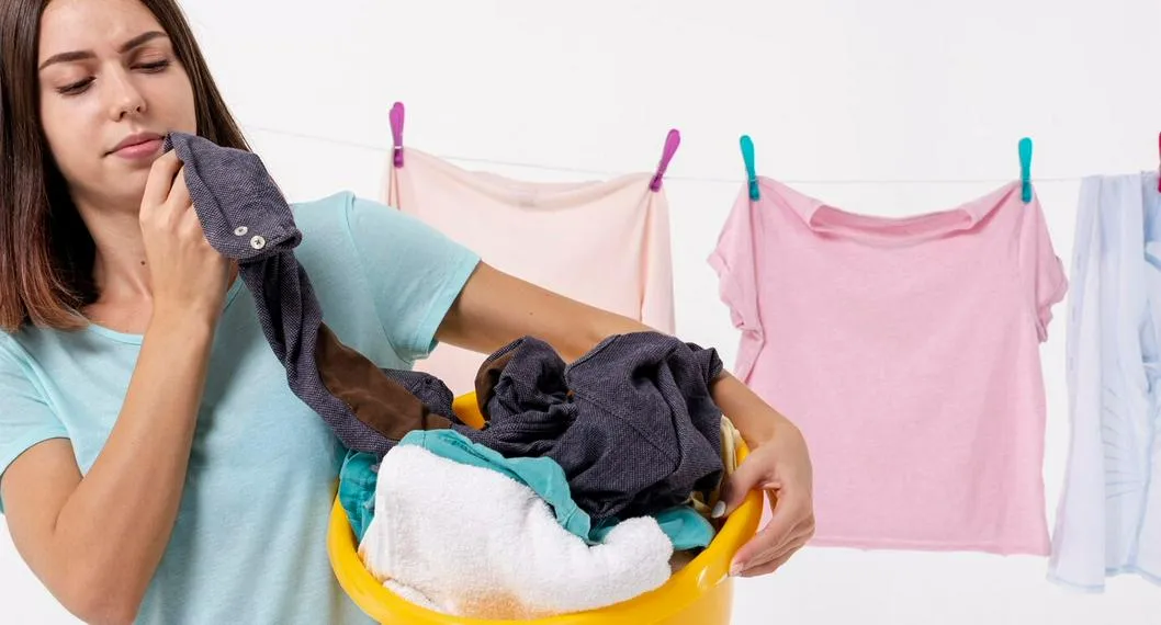 Cómo quitar el mal olor de la ropa? Trucos y productos útiles para