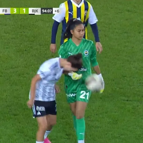 Gol insólito en fútbol femenino de Turquía: detalles y qué dice la norma, video es viral.