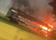 Le prendieron fuego al vagón del tren en la glorieta de la calle 26 en Armenia