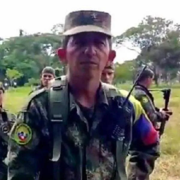 Jefe de las disidencias de las Farc de 'Iván Mordisco' en Arauca, alias 'Antonio Medina', fue expulsado de la JEP.