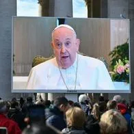 Papa Francisco dice que tiene una “inflamación pulmonar” y reza el Ángelus en su casa