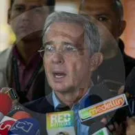 Álvaro Uribe se presentó a declarar a la Fiscalía en versión libre sobre la masacre de El Aro
