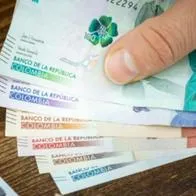 Foto de billetes colombianos, a propósito de inversiones que no son CDT
