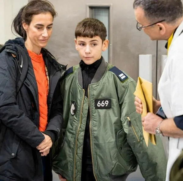 Exrehén franco-israelí de 12 años padeció ‘horrores’ en Gaza , afirma su tía.