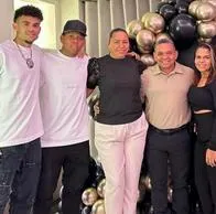 A Luis Díaz y familia les adelantaron Navidad: Liverpool se fajó con regalazo que les dio