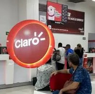 Buscan prohibir a Claro ofrecer alternativas de internet y telefónicas a los usuarios en Colombia por mantener la competencia leal con las otras empresas.