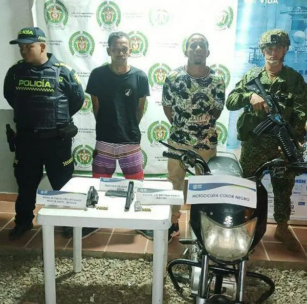 Uno de los sicarios que mataron a un hombre de 40 años en Bolívar, se hizo pasar por vendedor de bollos para despistar a la Policía.