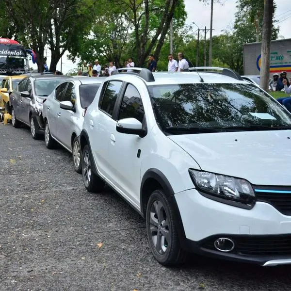 12 vehículos involucrados en aparatoso accidente en Pereira por bus sin frenos