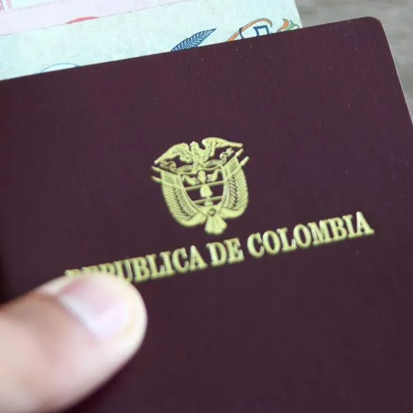 Foto de pasaporte colombiano, a propósito de demanda de Thomas Greg a Cancillería