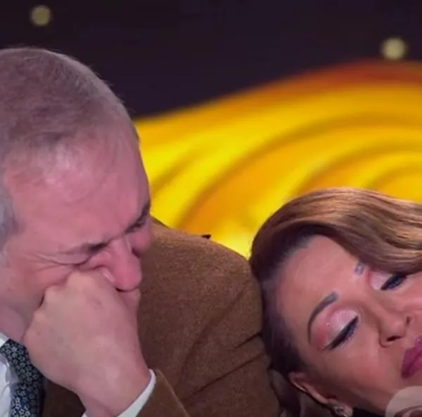 Cesar Escola terminó llorando en 'Yo me llamo' al recordar a su hijo luego de escuchar a 'Miguel Bosé