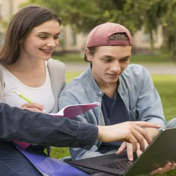 La educación virtual toma fuerza en Colombia: revelan carreras universitarias que más estudian en el país a través de Internet. Acá, detalles.