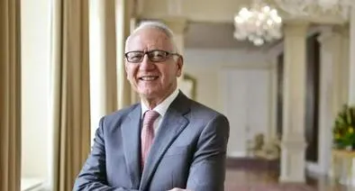 Ministro de Salud Guillermo Jaramillo responde por polémica e invita a vacunarse.