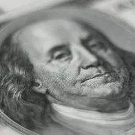 Dólar hoy: diciembre inició y valor de moneda cayó pero sigue arriba de $4.000