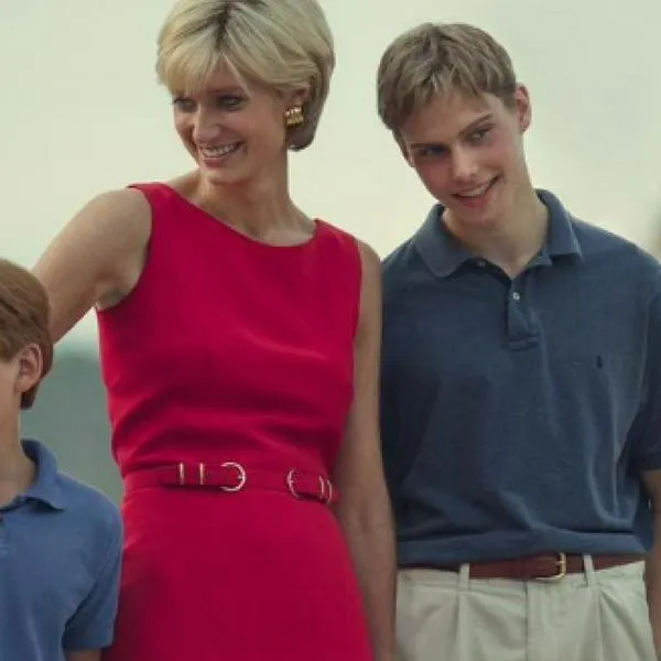 En la serie de The Crown retrata la vida de la princesa Diana y sus hijos. 