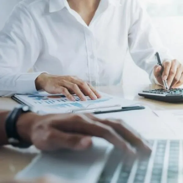 Las empresas colombianas tiene varias garantías para sus trabajadores, como las primas. Algunos colombianos reciben varias al año.  
