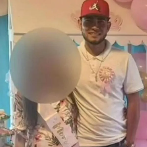 Hombre que llevó a su novia de 12 años a hospital para dar a luz, en EE UU