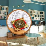 Según el Feng Shui cada casa tiene una esquina de la riqueza y está ubicada en el ala sur de la misma, allí debe iluminarla para tener abundancia.