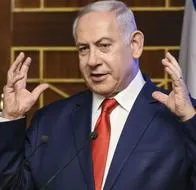 Reanudan juicio contra primer ministro de Israel en medio de la guerra.