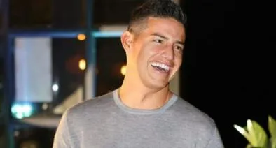 James Rodríguez, lejos de los rumores en Sao Paulo, firmó con prestigiosa marca deportiva