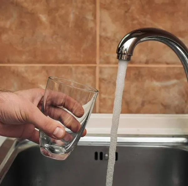 Cortes de agua hoy en Cali por trabajos de optimización de las redes de acueducto. Varios barrios estarán sin servicio durante este martes.
