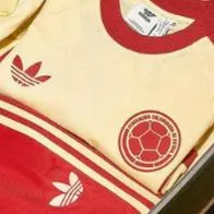 Camiseta retro de Colombia vale un platal; toda la indumentaria supera el salario mínimo