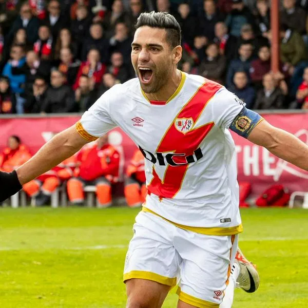  El delantero colombiano Falcao García está muy cerca de convertirse en el máximo goleador de Colombia en la historia. Cerca de pasar a Aristizábal.
