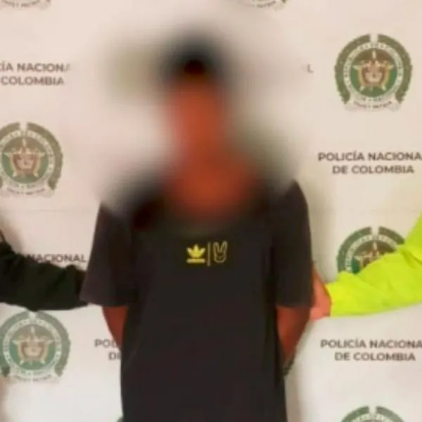 A la cárcel señalado de matar a su novia en El Bagre: cubrió su cuerpo con hojas y palos