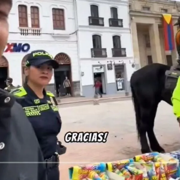 Policía en Nariño casi vende pólvora a un joven en Pasto, Nariño, y el video se viralizó en TikTok con el audio de "mi primera chamba".