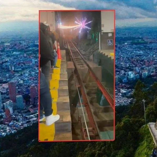 Reportan peligrosa situación para subir en teleférico a Monserrate, en Bogotá, ya que no hay barrera que impida caer al vacío.