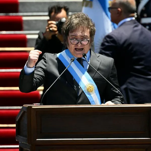 Posesión de Javier Milei en Argentina. El nuevo mandatario de la región hizo un anuncio que tendrá consecuencias en la economía de ese país. 