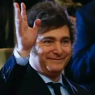 Javier Milei, presidente de Argentina, ya firmó su primer decreto, el cual apunta al reordenamiento de los ministerios. Solo sobrevivieron 9 carteras.