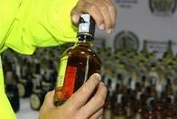 ¿Cómo identificar una botella de licor adulterado? Recomendaciones de las autoridades