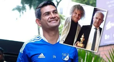 David Mackalister Silva, que ganó trofeo con Millonarios y Alberto Gamero lo recibió