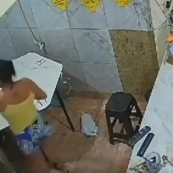 La policía sospecha que el motivo detrás de este crimen sería por celos.
