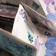 A empresarios y sindicatos los separan 100.000 pesos en la negociación del aumento del salario mínimo para 2024 en Colombia.
