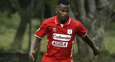 Carlos Darwin Quintero estaría cerca de rescindir contrato con América de Cali y volvería a Deportivo Cali.