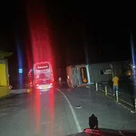 Cierre en vía La Línea por accidente de bus que dejó 2 muertos y 10 heridos