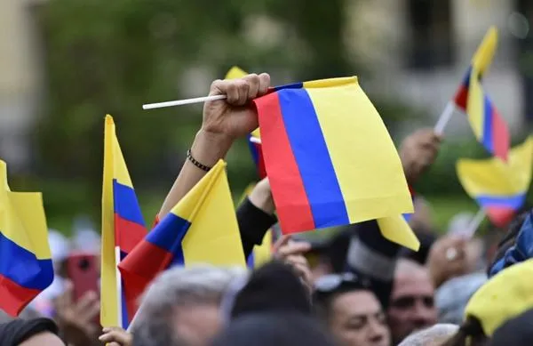 Cae la percepción positiva sobre el futuro de Colombia: Invamer