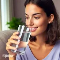 Cuántos vasos de agua se deben tomar al día: la inteligencia artificial resuelve de una vez por todas la duda que muchos tienen.